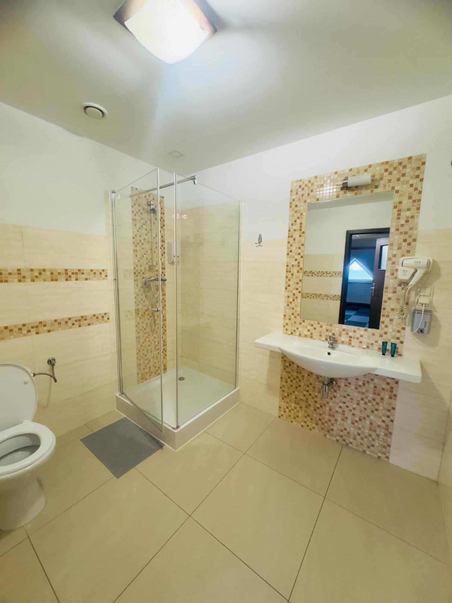 Magiczna Farma Hotel Obiady Maka I Magia Замбрув Экстерьер фото